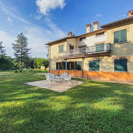 Villa Tadina Gualdo Tadino Exterior photo